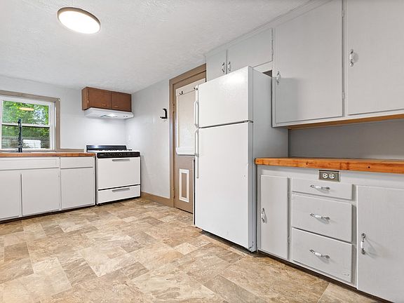 5th image of 523 N Michigan Ave #2