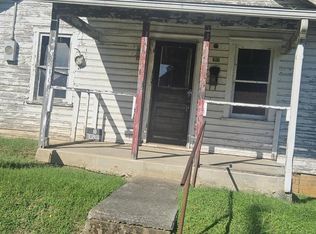 421 S Market St, Salem, VA 24153