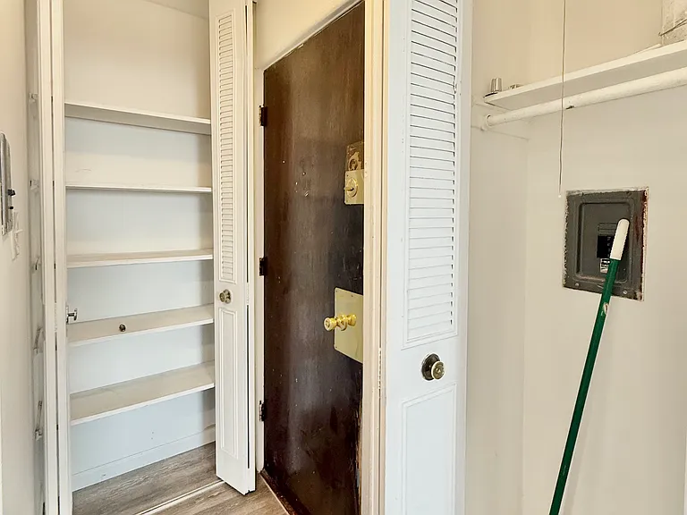 6815 N Sheridan Rd — Photo 8
