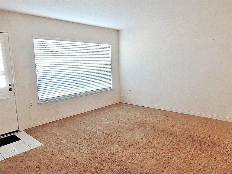 11931 Callado Rd — Photo 21