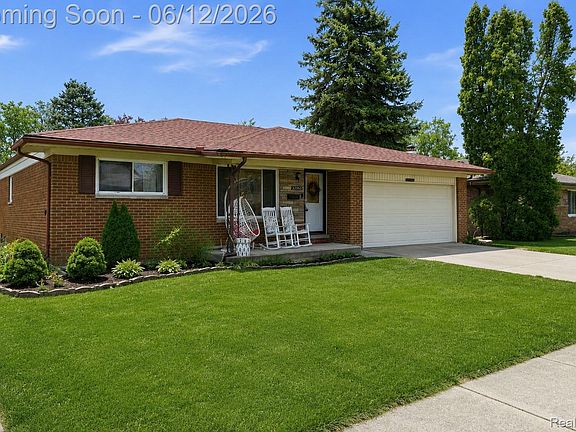 2nd image of 32808 Wareham Ct