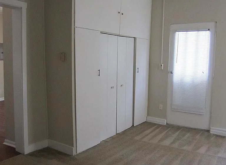 124 Hagerman Ct #1 — Photo 1