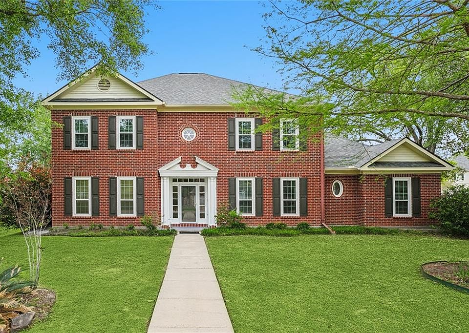 1st image of 91 Longwood Dr