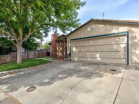 3rd image of 9585 Mirandy Dr