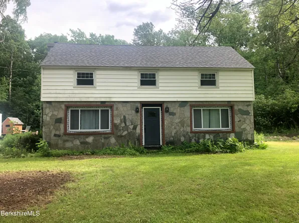 16 Mohawk Trl, Florida, MA 01247