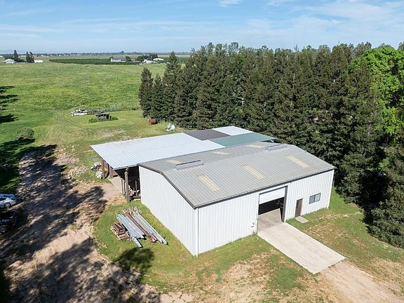 3rd image of 3401 Bogue Rd