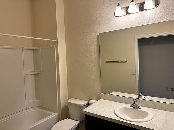4th image of 100 Brannan Pl Unit 102
