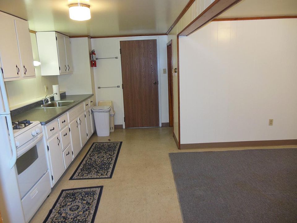 kitchen/living room