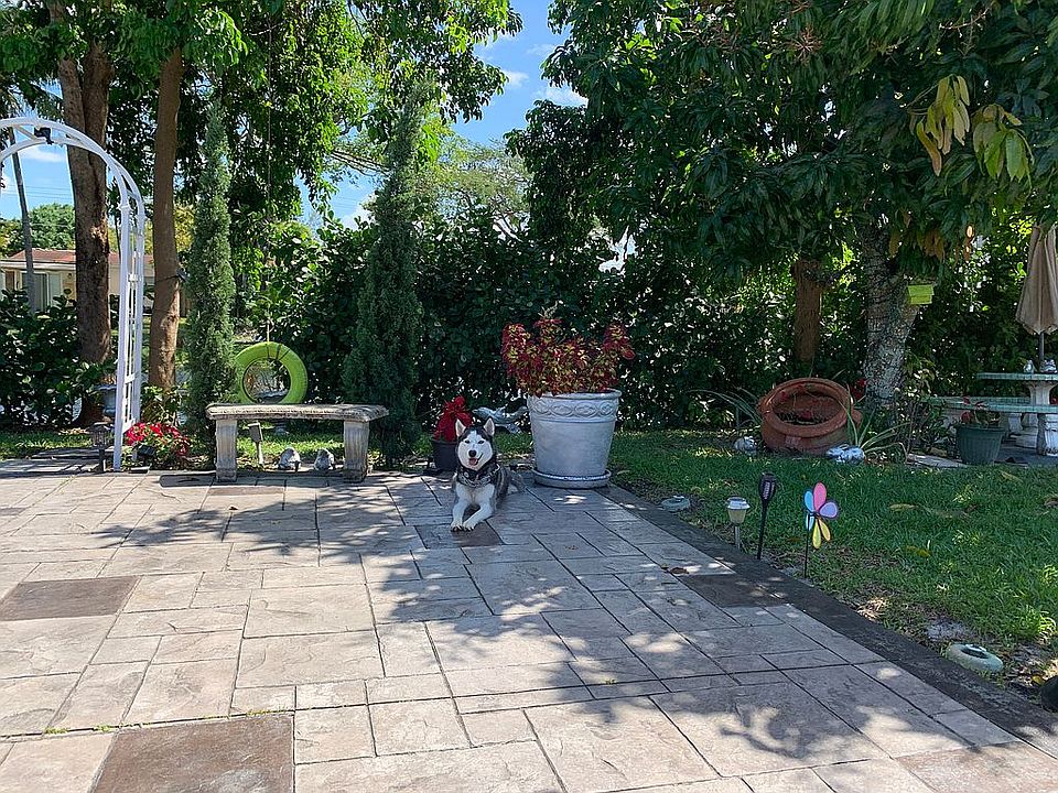2nd image of 370 SW 66th Ave