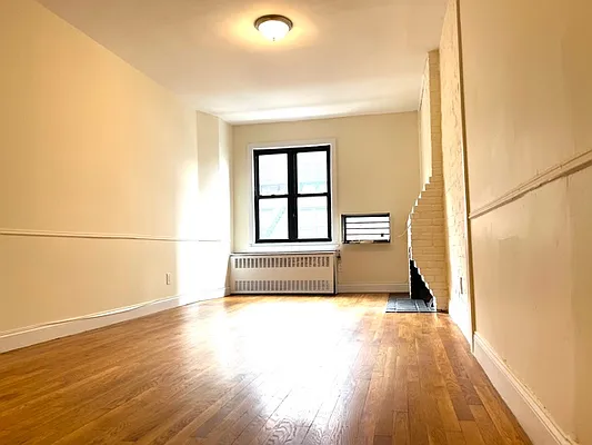 Rented by Oxford Property Group | media 13