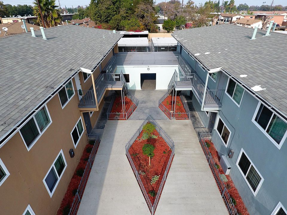 1st image of 4701 Live Oak St APT 1