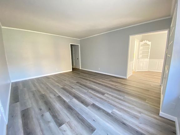 5th image of 1334 E Garfield Ave #1334