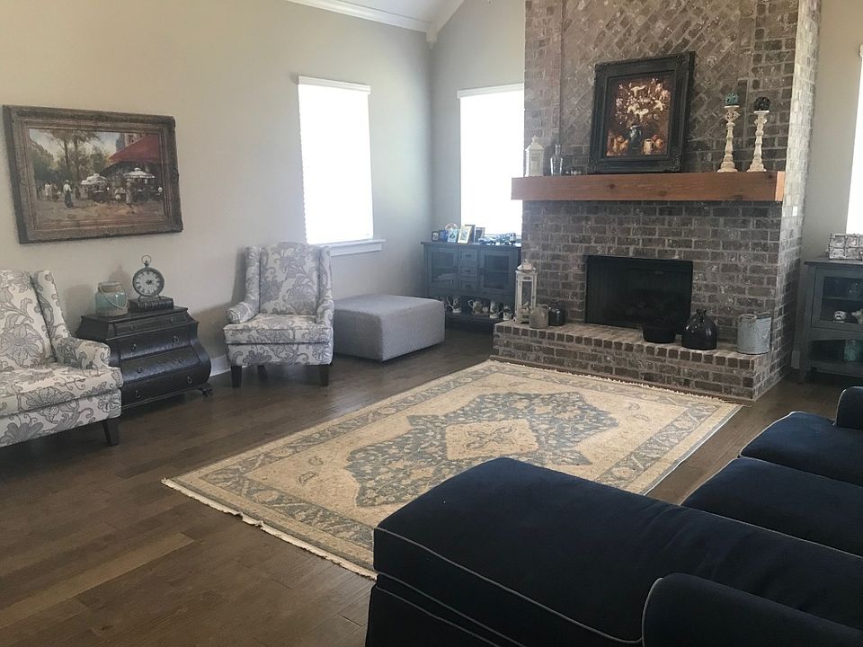2nd image of 131 Griffin Park Trl