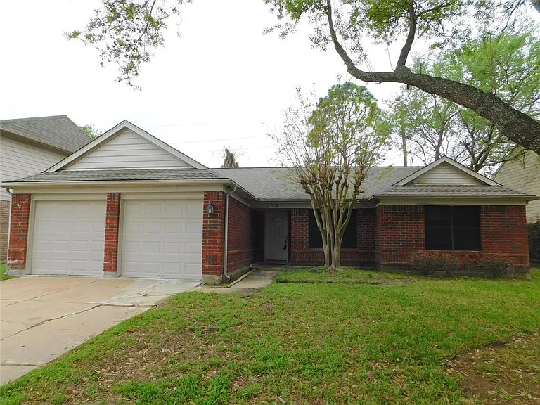 2814 Cumberland Dr — Photo 1