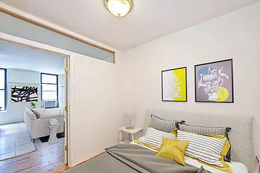 Rented by R New York