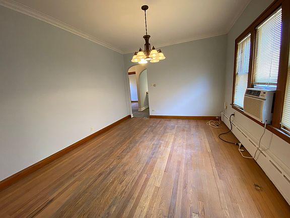 3rd image of 2419 Clarence Ave