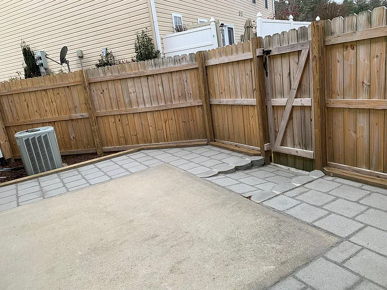 78 Yorktown Cir — Photo 12