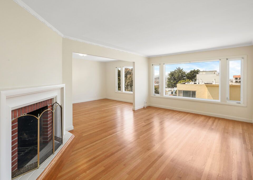 1st image of 93 Lupine Ave #93