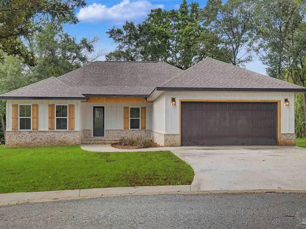 8700 Thunderbird Dr, Pensacola, FL 32514