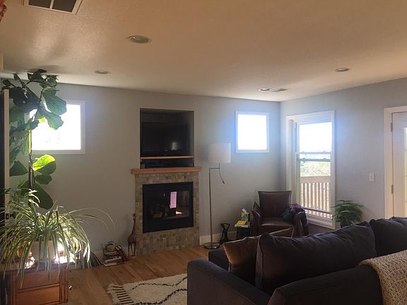 4th image of 1203 6th St #1203