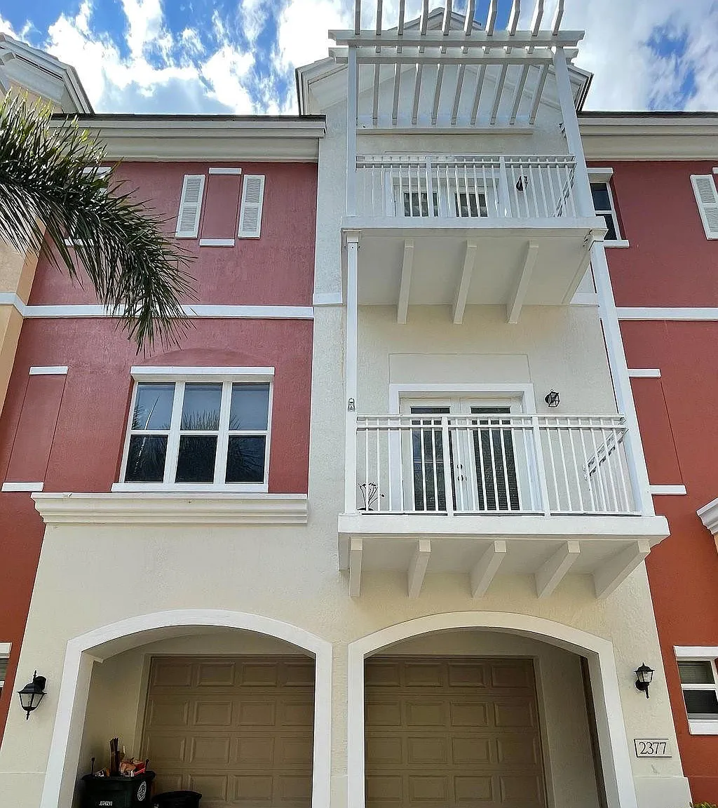 2 bed, 1.5 bath, 1414 sqft, $2,700 — Photo 1