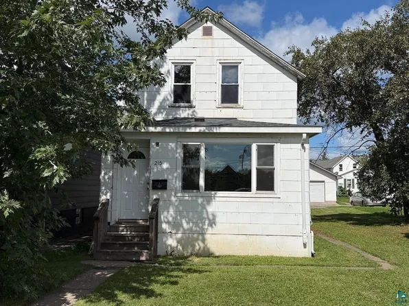 215 6th St S, Virginia, MN 55792