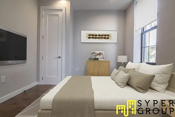 Rented by The Syper Group | media 28