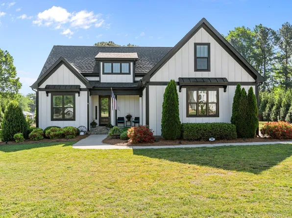 15 Willow Bend Dr, Youngsville, NC 27596