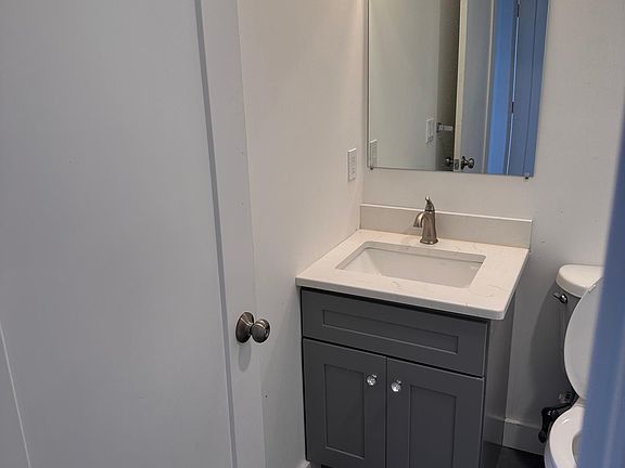 3rd image of 14 Touraine Ave APT 3R