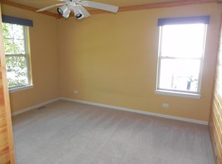 914 Cortney Dr, Carpentersville, IL 60110