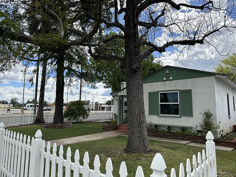1134 E Whiting Ave — Photo 51