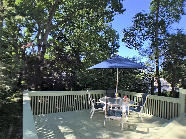 77 Myrtle Blvd — Photo 29
