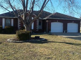 2735 Tower Rd, Lebanon, MO 65536