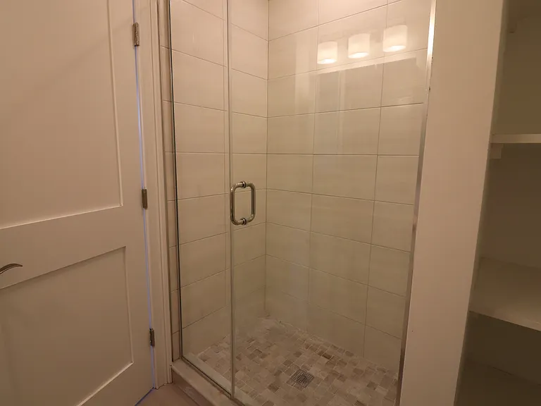 140 Minden St #2 — Photo 10
