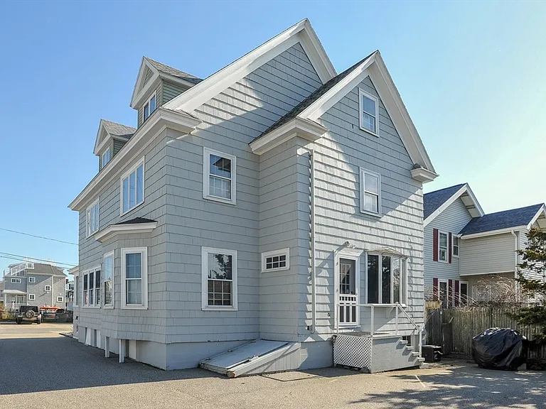 43 Q St — Photo 17
