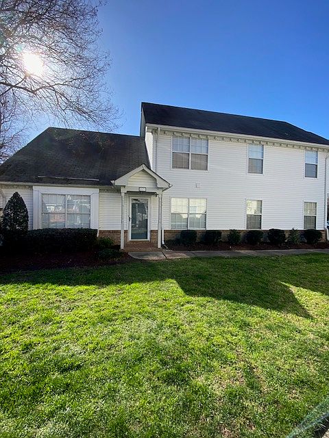 1st image of 1121 Shoal Creek Trl