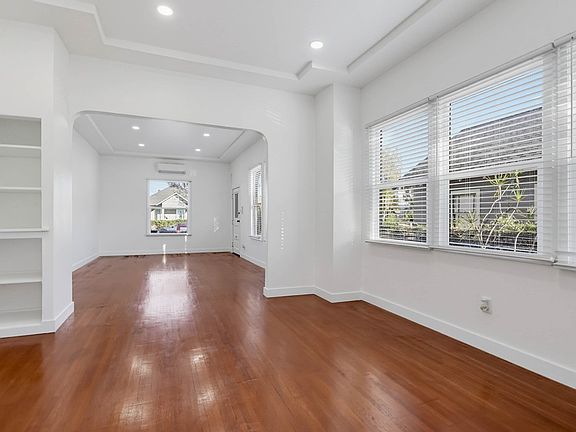 3rd image of 211 N Avenue 63 #1