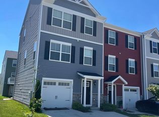 100 Gantry Rd, Taneytown, MD 21787