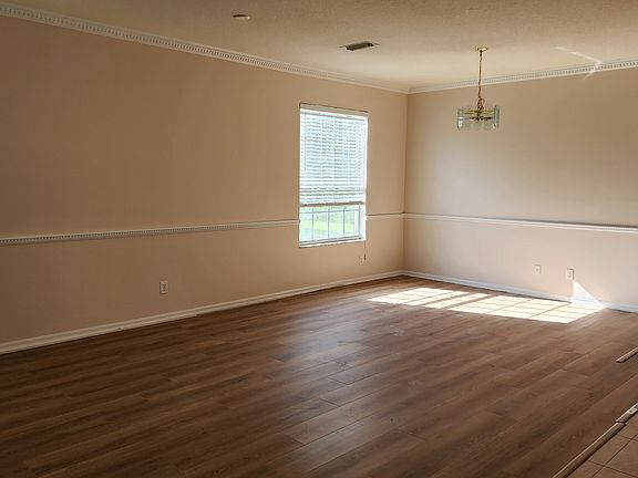 3rd image of 18215 Cypress Haven Dr