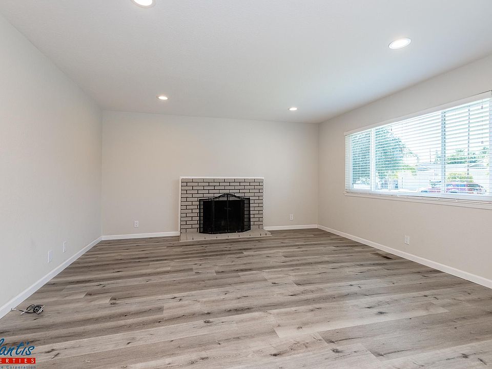 1st image of 683 Chemeketa Dr APT A