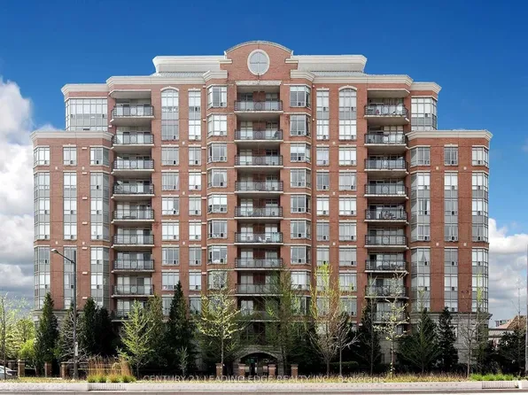 130 Pond Dr #701, Markham, ON L3T 7W5