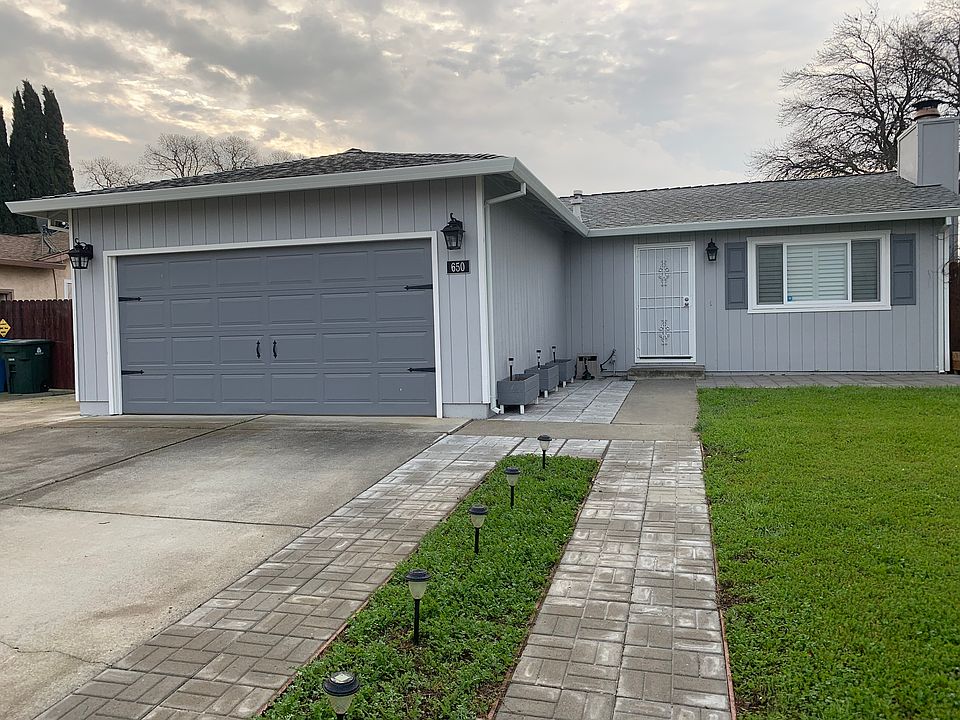 1st image of 650 W Creekside Cir