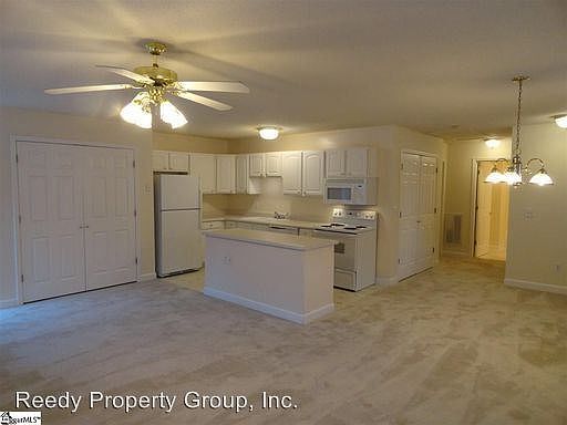 3rd image of 3 Paris Creek Ct
