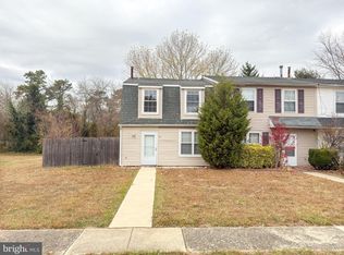 11 Villanova Ct, Sicklerville, NJ 08081