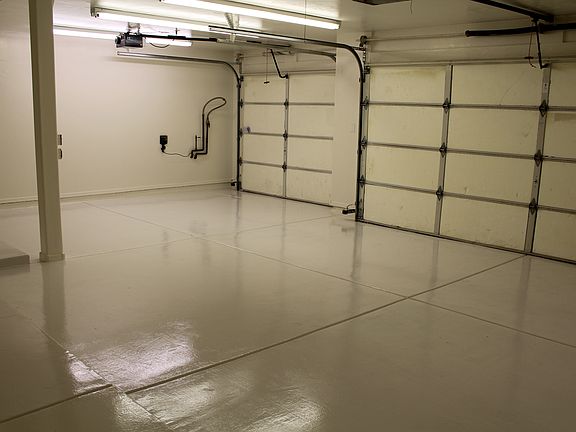 3 car garage