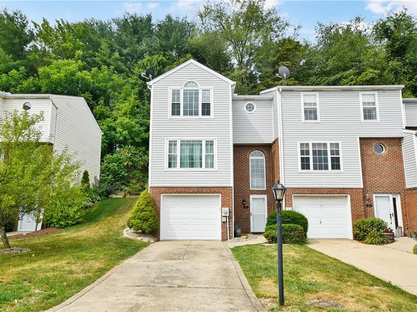 46 Fairway Dr, Delmont, PA 15626