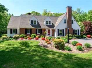 2 Highledge Rd, Canton, CT 06019