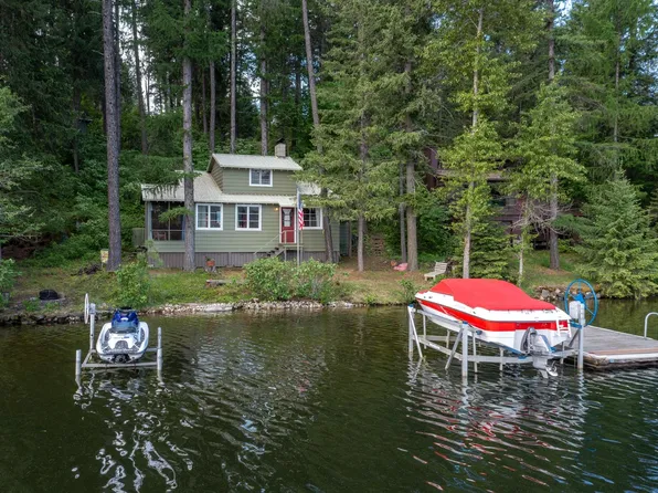 13515 N Peninsula Dr, Newman Lake, WA 99025