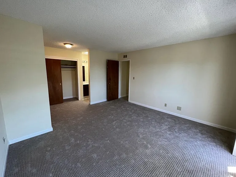 1400 Hopkins Ave #301 — Photo 24