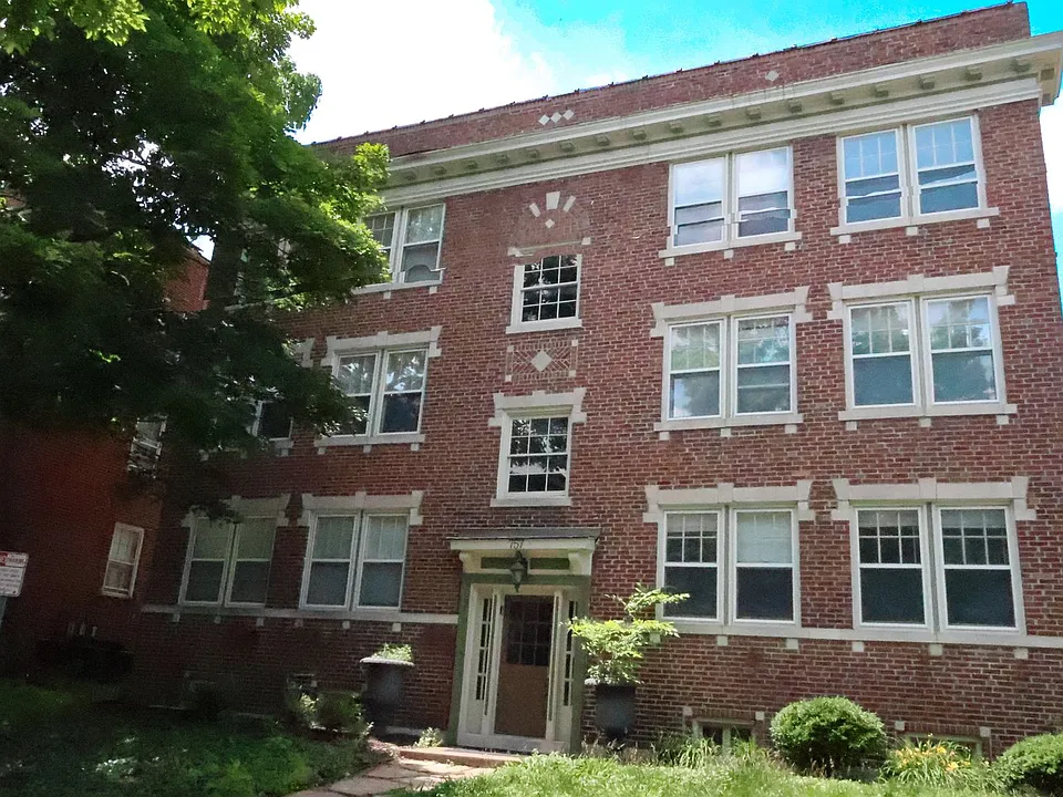 757 Syracuse Ave